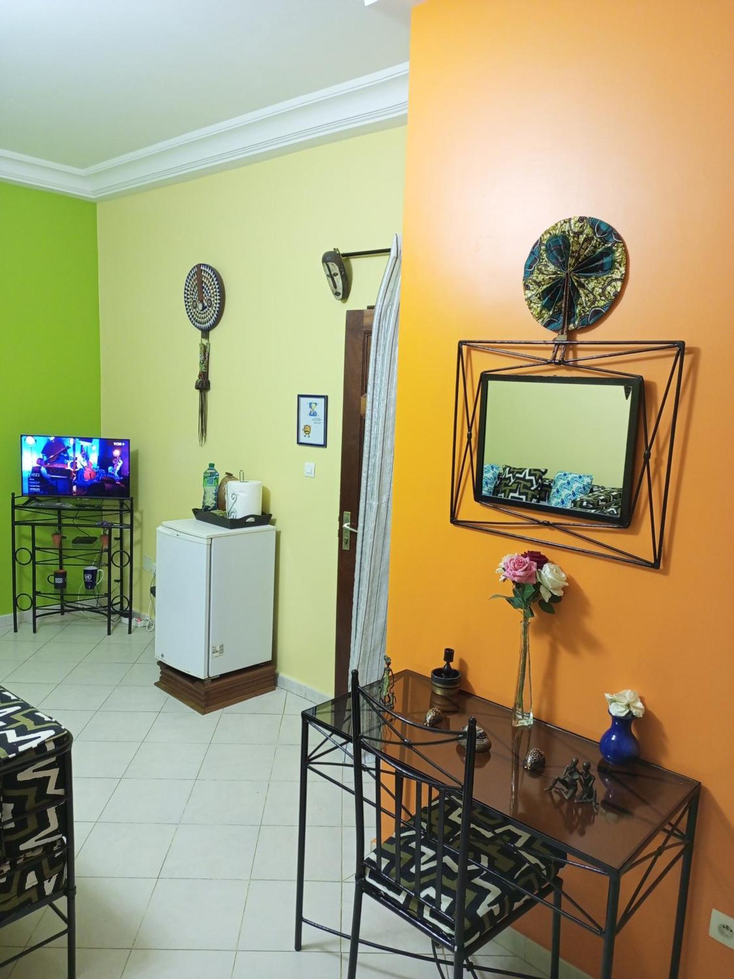 Delices Chez L'Habitant Diack Дакар Екстериор снимка